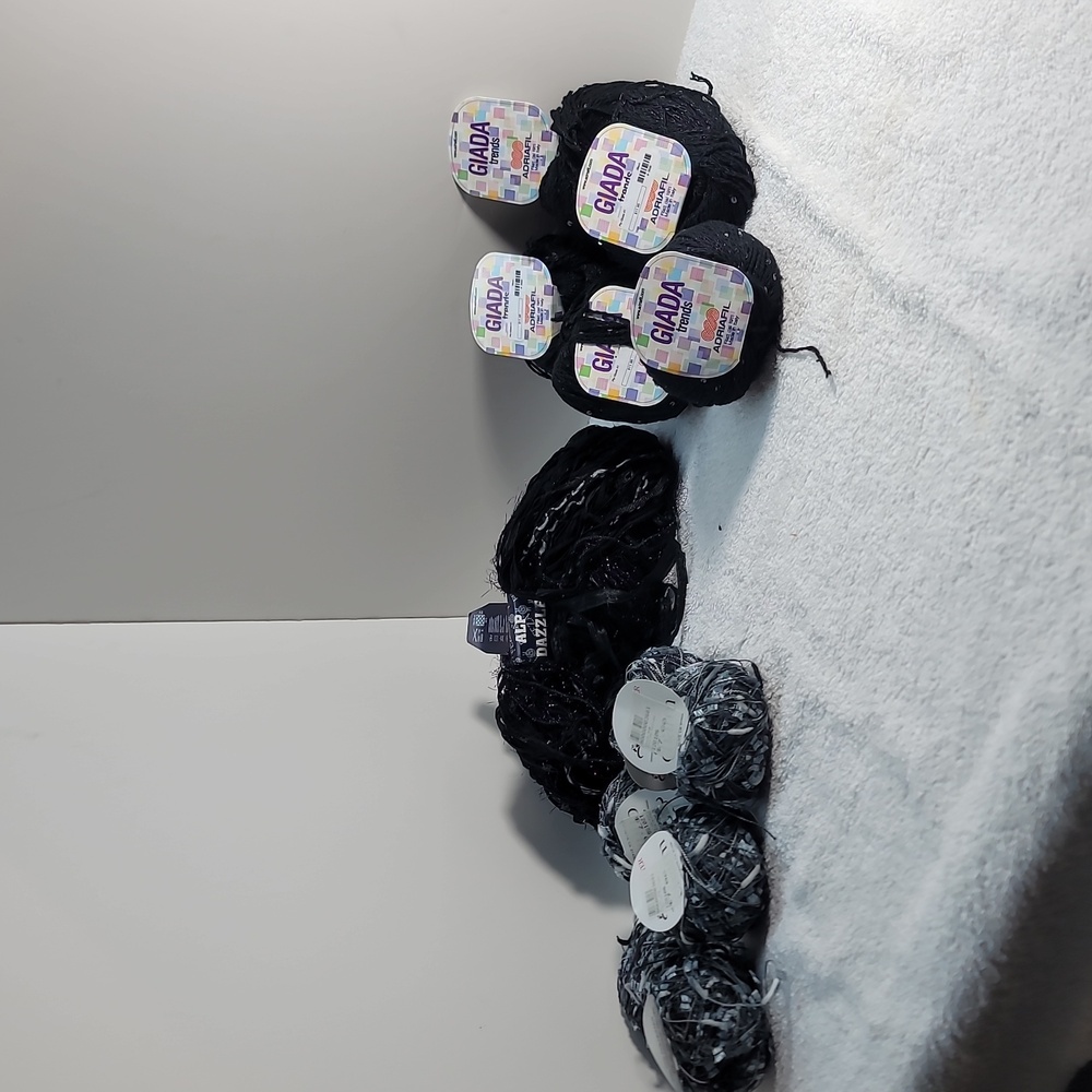 NEW Black/grey yarn bundle
